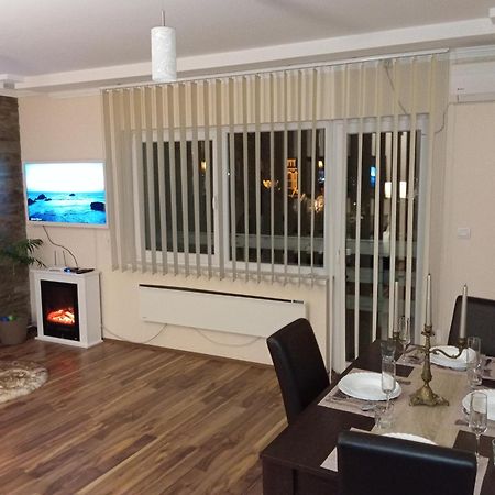 Apartman Dionis Sm Sremska Mitrovica Dış mekan fotoğraf