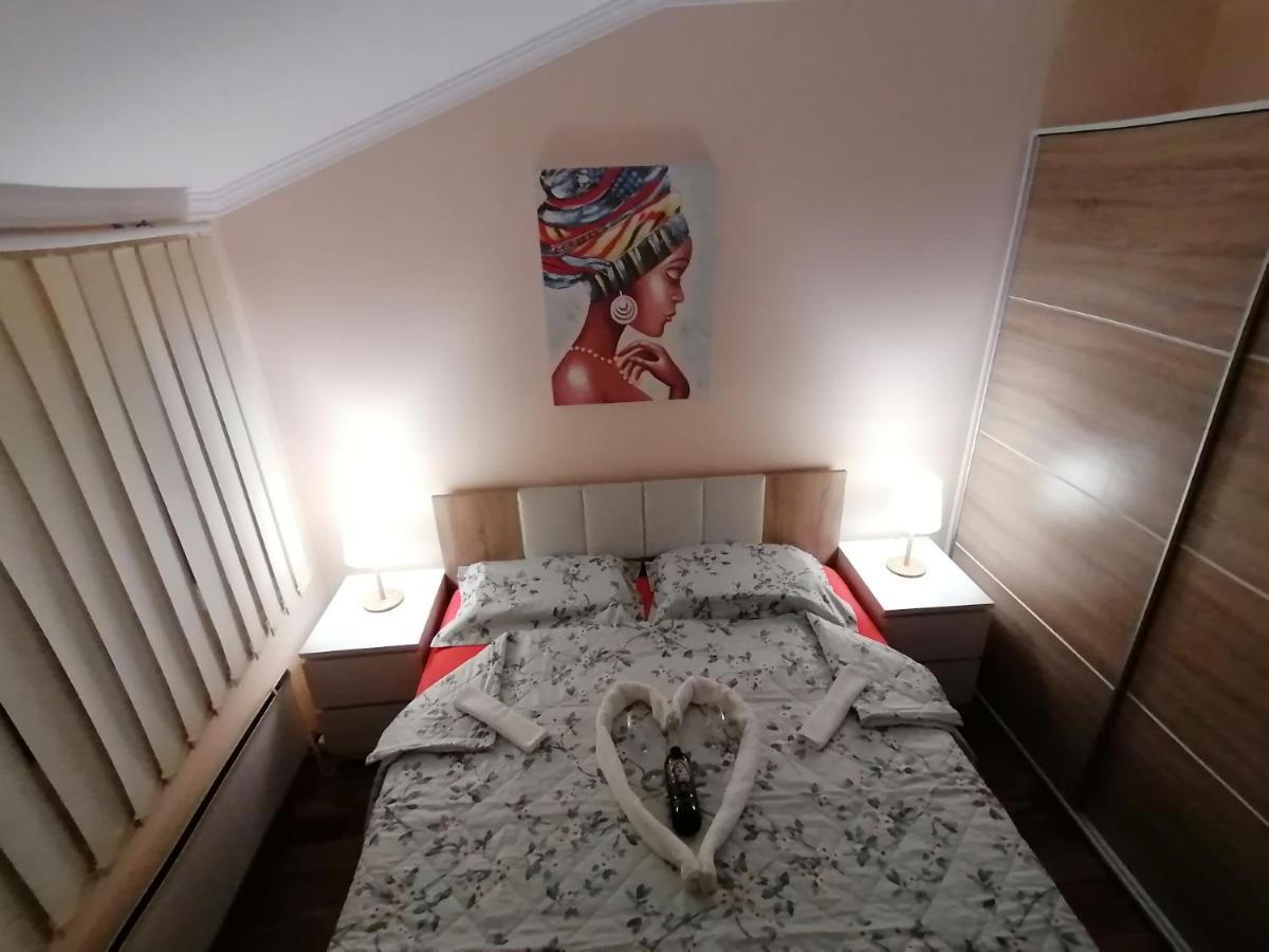 Apartman Dionis Sm Sremska Mitrovica Dış mekan fotoğraf
