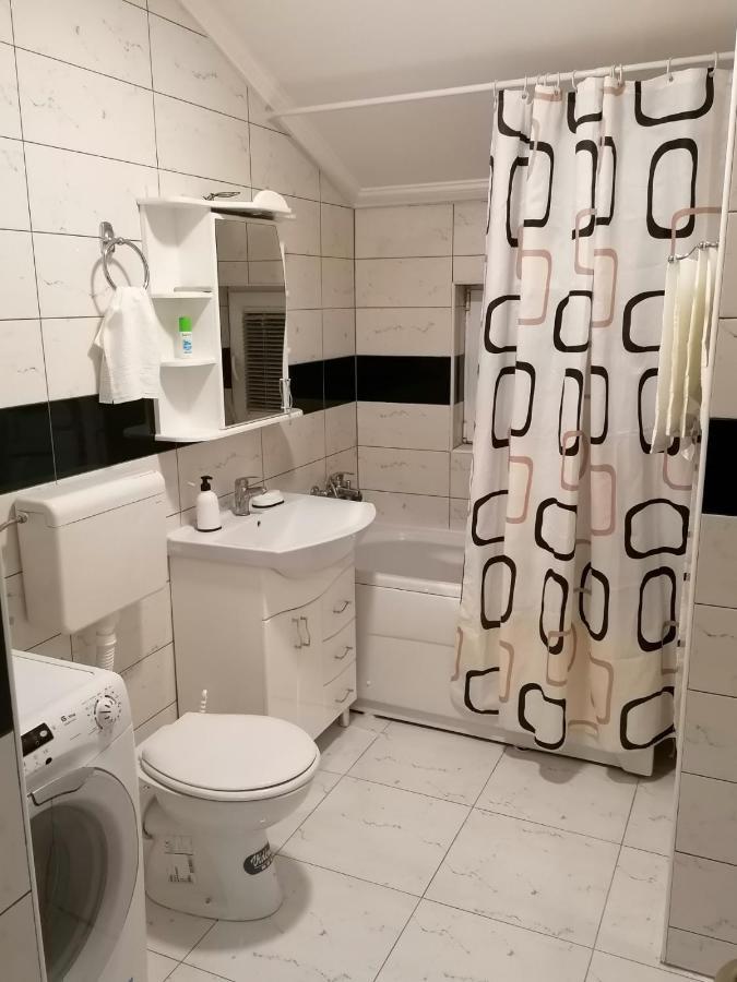 Apartman Dionis Sm Sremska Mitrovica Dış mekan fotoğraf